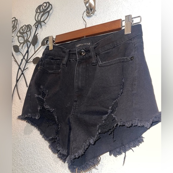 Kendal + Kylie Womens Distressed Black Icon Stretch Shorts Size 0 / 24 - Picture 2 of 6